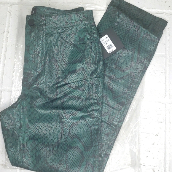 New! Joe's Jeans High Rise Crop Slim J… - Picture 11 of 14